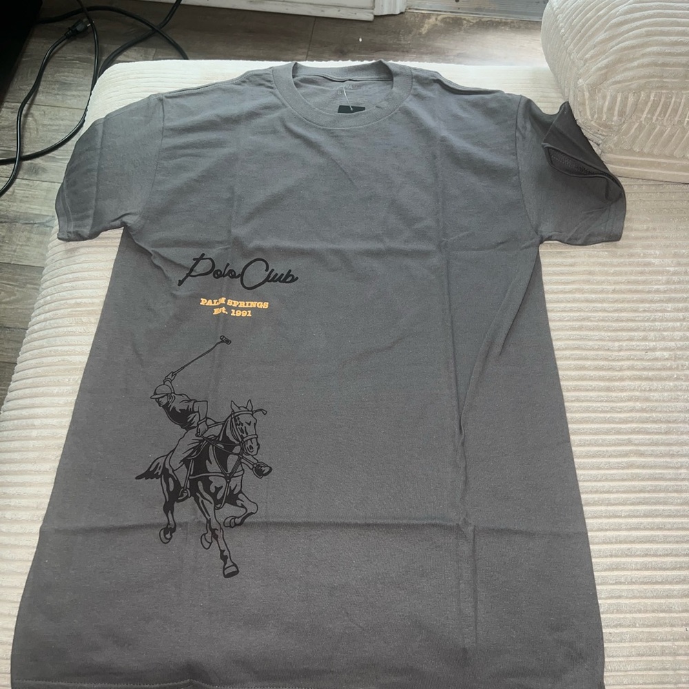 Fashion Nova Gray Crew Neck Short Sleeve Tee